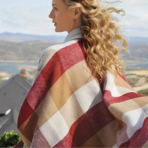 Soft Surroundings Buffalo Wrap Shawl Red Beige Check - Picture 2 of 9
